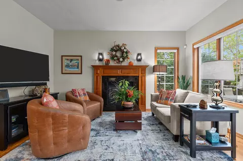 Living - 217 E Wentworth Ln, Appleton, WI 54913 photo 5 of 5