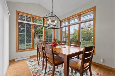 Dining - 217 E Wentworth Ln, Appleton, WI 54913 photo 3 of 4