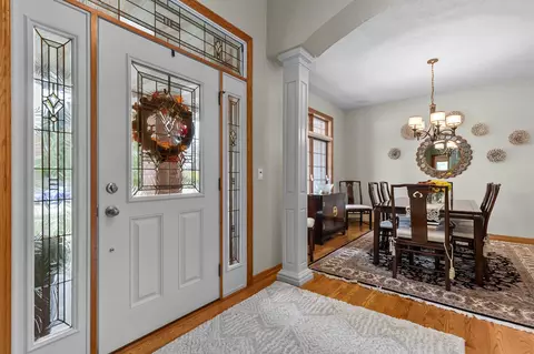 Entry Way - 217 E Wentworth Ln, Appleton, WI 54913 photo 1 of 8