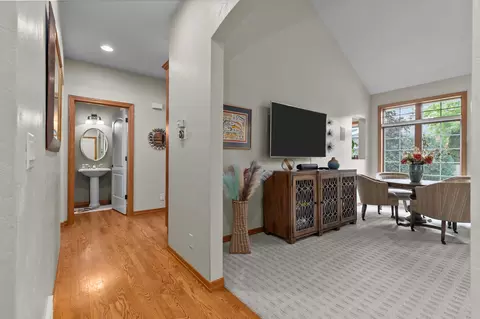 Entry Way - 217 E Wentworth Ln, Appleton, WI 54913 photo 6 of 8