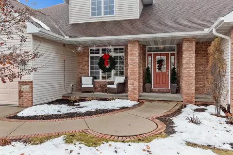 Exterior - 217 E Wentworth Ln, Appleton, WI 54913 photo 5 of 22