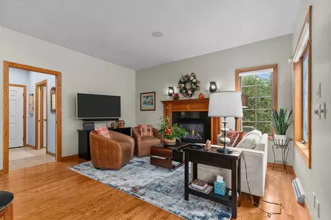 Living - 217 E Wentworth Ln, Appleton, WI 54913 photo 3 of 5