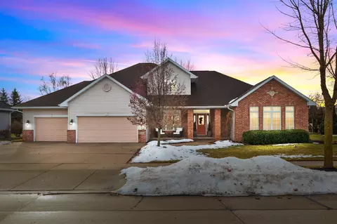 Exterior - 217 E Wentworth Ln, Appleton, WI 54913 photo 4 of 22