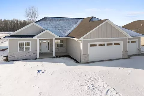 113 Beckerae Ct, Wrightstown, WI 54180