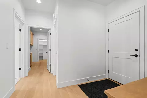 Entry Way - 113 Beckerae Ct, Wrightstown, WI 54180 photo 3 of 5