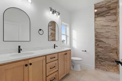 Bath - 113 Beckerae Ct, Wrightstown, WI 54180 photo 1 of 7