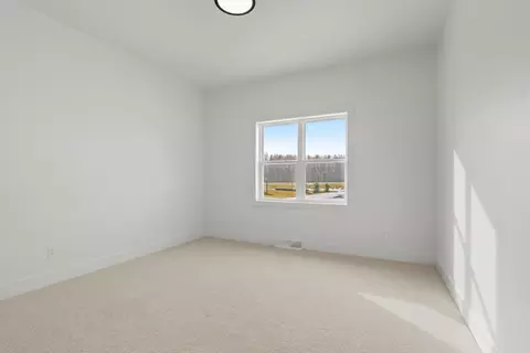 Bedroom - 113 Beckerae Ct, Wrightstown, WI 54180 photo 4 of 8