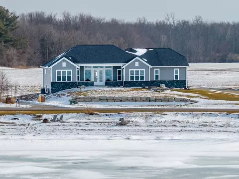 1150 S Bayshore Rd, Brussels, WI 54204