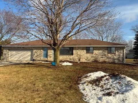w2215 Maple Heights Drive, Chilton, WI 53014