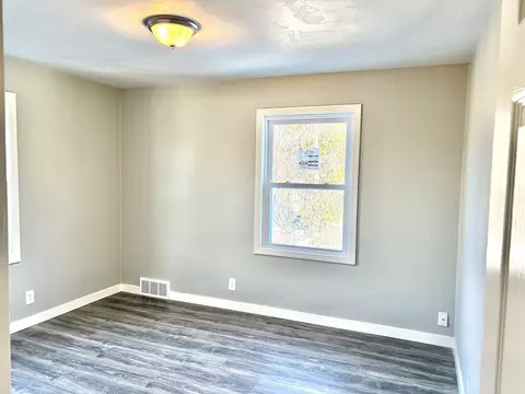 Bedroom - 338 River Dr, Appleton, WI 54915 photo 3 of 4
