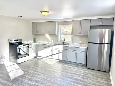 Kitchen - 338 River Dr, Appleton, WI 54915 photo 4 of 4