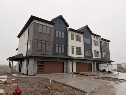 385 Satori Trl, Kimberly, WI 54136