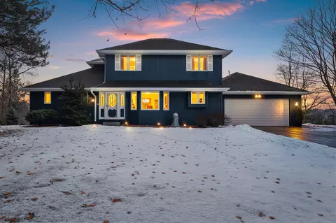3181 High Country Ct, Green Bay, WI 54313