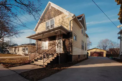 17 W Cotton St, Fond Du Lac, WI 54935
