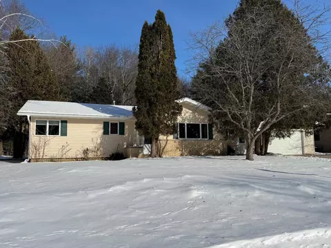 205 Alpine Dr, Shawano, WI 54166