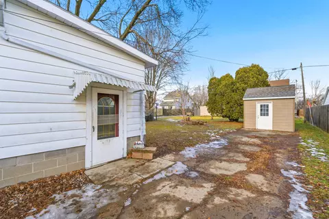 Exterior - 528 E Maple St, Appleton, WI 54915 photo 1 of 4