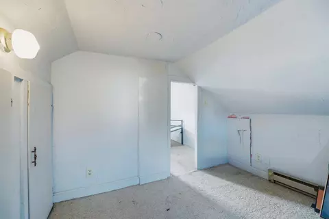 Bedroom - 528 E Maple St, Appleton, WI 54915 photo 2 of 4