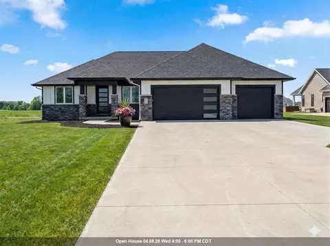 302 Kerrigan Dr, Wrightstown, WI 54180