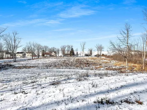 sun n surf drive, Luxemburg, WI 54217
