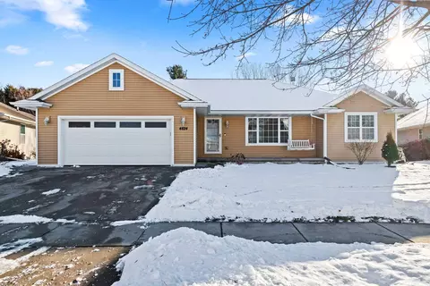 4824 Isabella Cir, Hobart, WI 54155