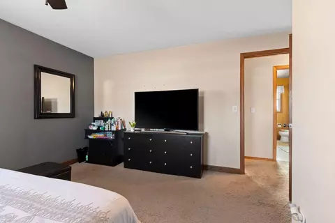 Bedroom - 2203 E College Ave, Appleton, WI 54915 photo 3 of 7