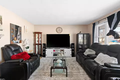 Living - 2203 E College Ave, Appleton, WI 54915 photo 2 of 2