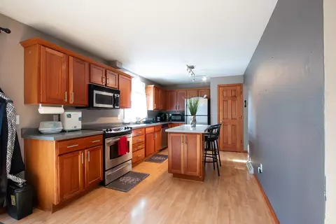 Kitchen - 2203 E College Ave, Appleton, WI 54915 photo 5 of 5