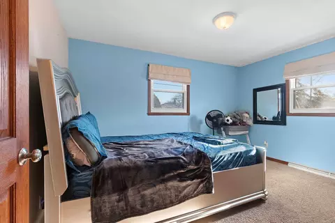 Bedroom - 2203 E College Ave, Appleton, WI 54915 photo 4 of 7
