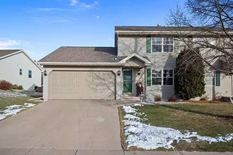708 Saunders Rd, Kaukauna, WI 54130