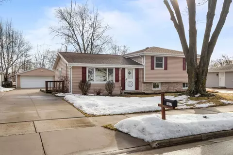 1117 Alva St, Menasha, WI 54952