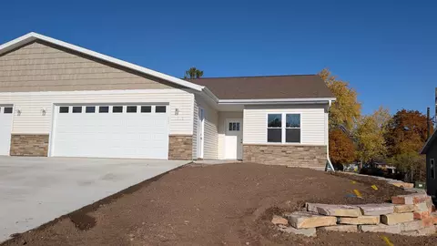 202 Evergreen Ln, Chilton, WI 53014