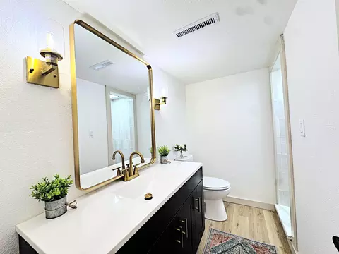 Bath - 1412 N Rexford St, Appleton, WI 54914 photo 1 of 1