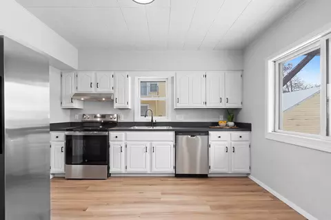 Kitchen - 907 W Oklahoma St, Appleton, WI 54914 photo 2 of 4