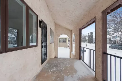 Exterior - 907 W Oklahoma St, Appleton, WI 54914 photo 8 of 10