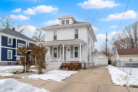 1127 Jefferson St, Oshkosh, WI 54901