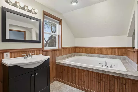 Bath - 524 E Mckinley St, Appleton, WI 54915 photo 2 of 3