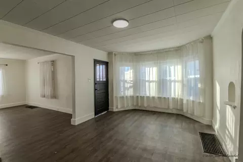 Living - 736 W 8th St, Appleton, WI 54914 photo 3 of 3