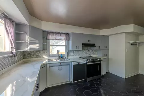 Kitchen - 736 W 8th St, Appleton, WI 54914 photo 2 of 3