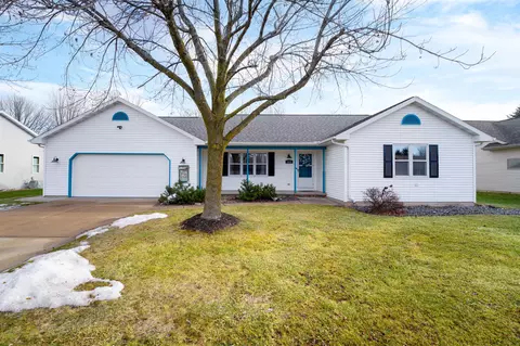 1820 Basswood Ln, Little Chute, WI 54140