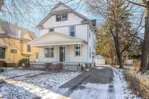 1641 Jackson St, Oshkosh, WI 54901
