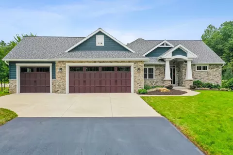 668 White Pine Ct, Sobieski, WI 54171