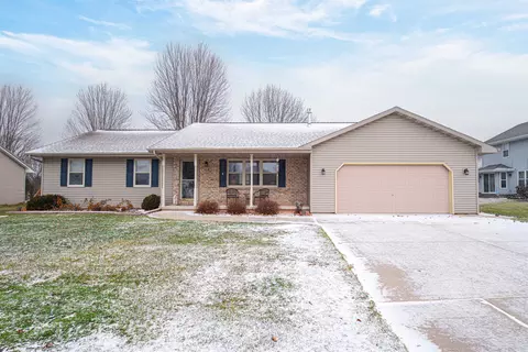 109 Nicole Ln, Wrightstown, WI 54180