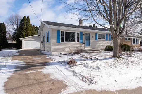 1850 Knapp St, Oshkosh, WI 54902