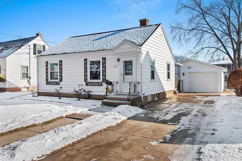 805 15th Ave, Green Bay, WI 54304