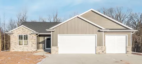 2564 N Stellita Cir, De Pere, WI 54115
