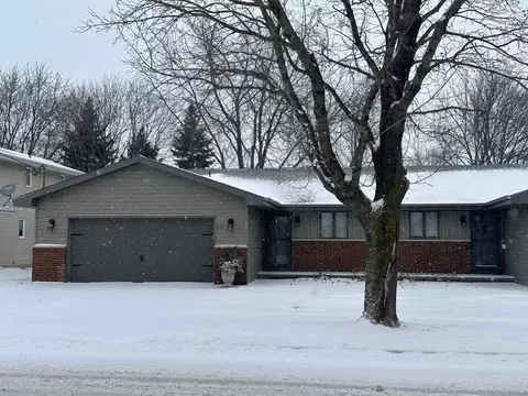 514 Elm Dr, Little Chute, WI 54140