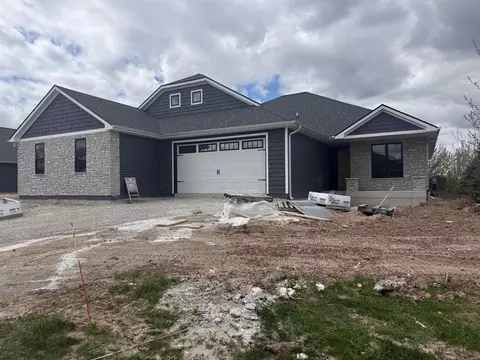 2712 Castaway Ct, Green Bay, WI 54311