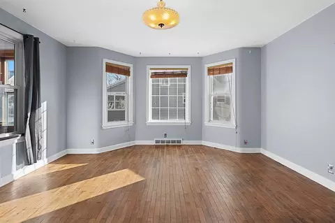 Living - 425 E Summer St, Appleton, WI 54911 photo 2 of 5