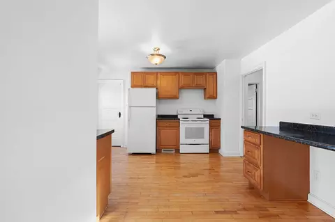 Kitchen - 425 E Summer St, Appleton, WI 54911 photo 6 of 7