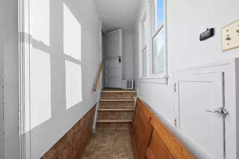 Entry Way - 425 E Summer St, Appleton, WI 54911 photo 6 of 6